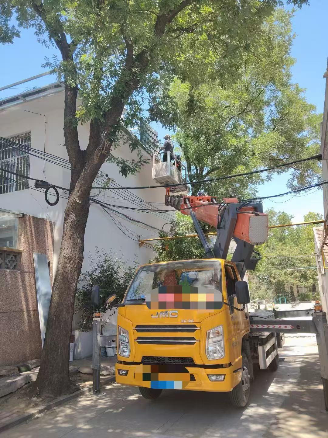 宝山区高空作业车能吊装重物吗？最大承载多少公斤？