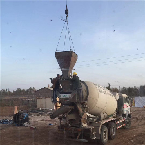 宝山区“精准瞄准”—— 吊车的 “定位导航” 技术